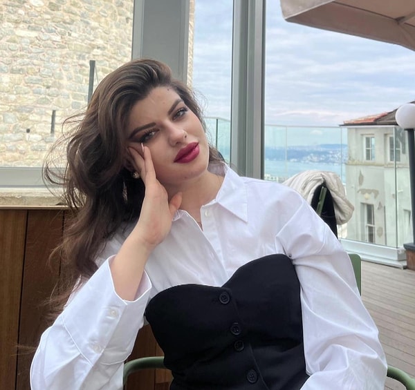 Ayşe’nin cesedini evden iki kişi çıkarmış!