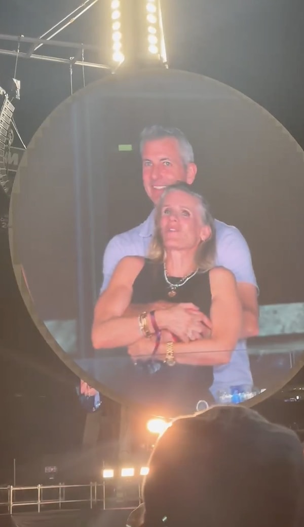 Coldplay konserinde “kiss cam”e yakalanan Astronomer CEO’su Andy Byron ve şirketin insan kaynakları şefi Kristin Cabot, sosyal medyada gündem oldu.
