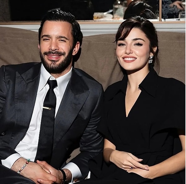 Netflix’te Rüzgara Bırak, Disney+’ta Aşkı Hatırla projelerinde izleyiciyi etkileyen Hande Erçel ve Barış Arduç, üçüncü kez başrolleri paylaştıkları ATV dizisi Gözyaşı Kraliçesi ile izleyiciyle buluşacak.