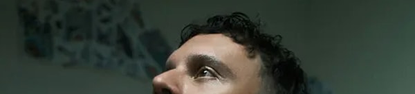 3. Şimdi başlayabiliriz! Bu şarkıcı kim sence?