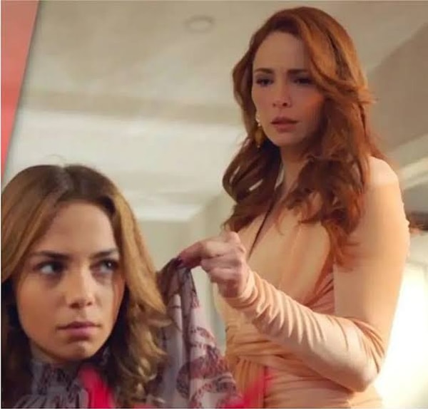Bahar Şahin'de deyip o dönem ikinci dizileri Gülümse Kaderine döneminde yapım şirketine gönderdiği ihtarnameyi Mine Tugay'a cevaben sosyal medya hesabından paylaşmıştı.