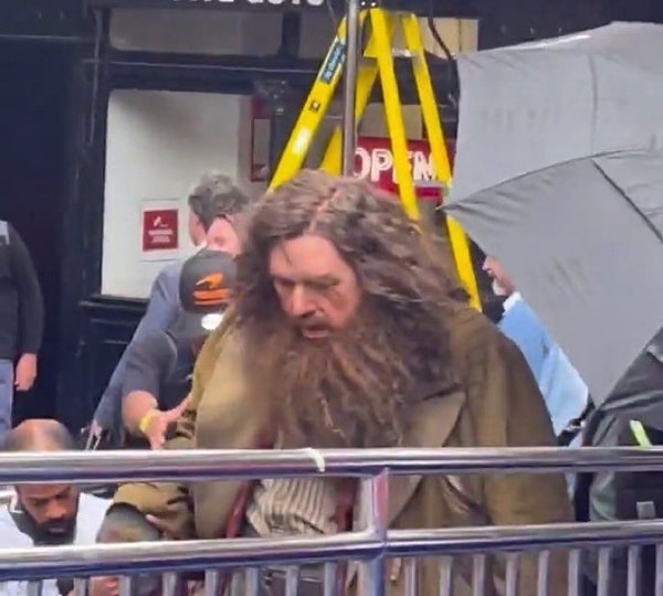 Bir diğer fotoğraf ise ünlü oyuncu Nick Frost ile bu oldu. 👇