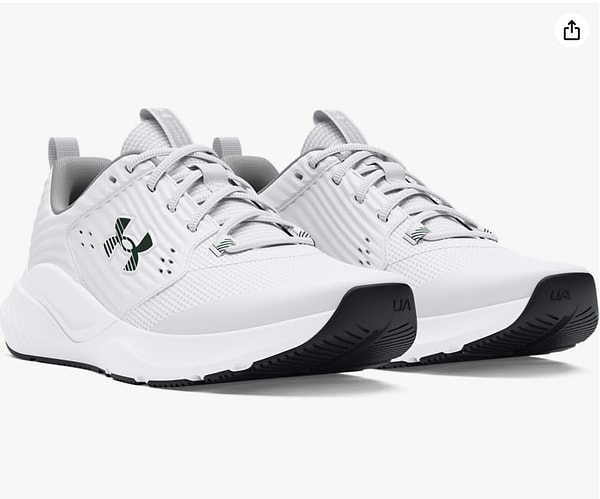 Under Armour Charged Commit TR 4, dokulu katmanlarla desteklenmiş hafif file üst yapısıyla nefes alabilirlik ve konfor sunarken, dinamik hareketlerde denge ve esneklik sağlıyor.