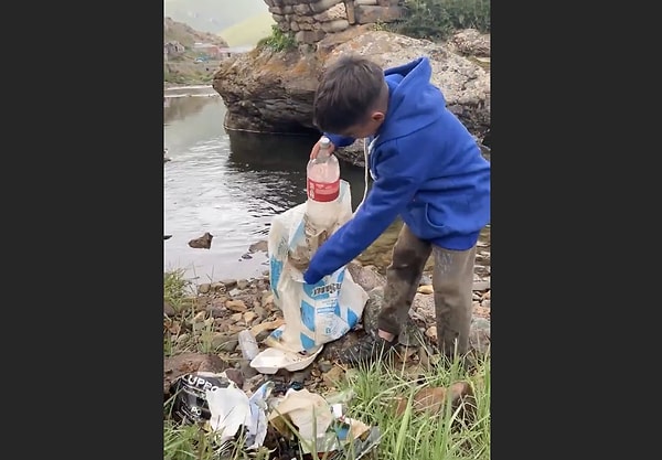 "Poşetler ineklerin boğazına kaçıyor"