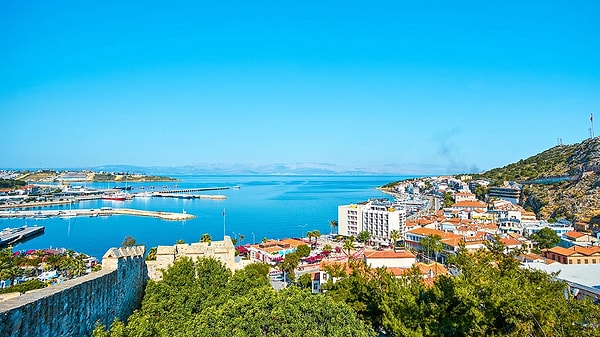 Çeşme veya Alaçatı'da deniz-kum-güneş tatili!