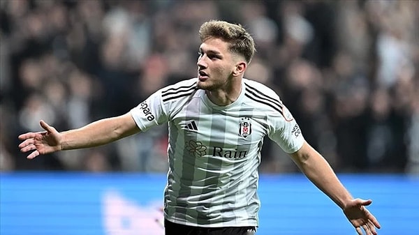 Gelen tekliflere Semih Kılıçsoy sıcak bakıyor ve ayrılmayı düşünüyor.