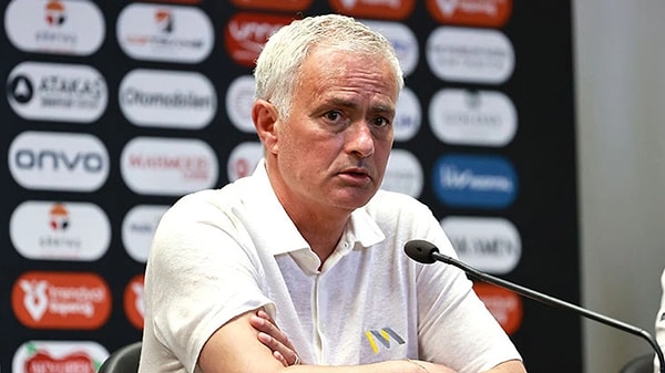 Portekizli teknik adama Fenerbahçe günleri soruldu, Mourinho da tüm dobralığıyla süreci anlattı.