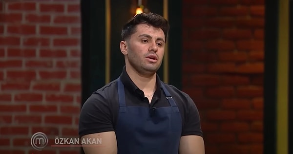 MasterChef Türkiye 2025'in 13. yarışmacısı Özkan oldu.