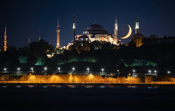 Sultanahmet Square: Hagia Sophia and Sultanahmet Mosque