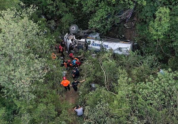 Yangınla boğuşan Bursa Kestel'den bir de acı trafik kazası haberi geldi.