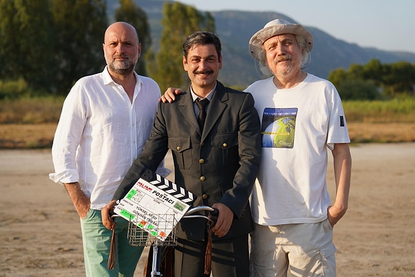 Ozan Akbaba Poll Films’in üstlendiği Bak Postacı Geliyor filmi için sete çıktı.