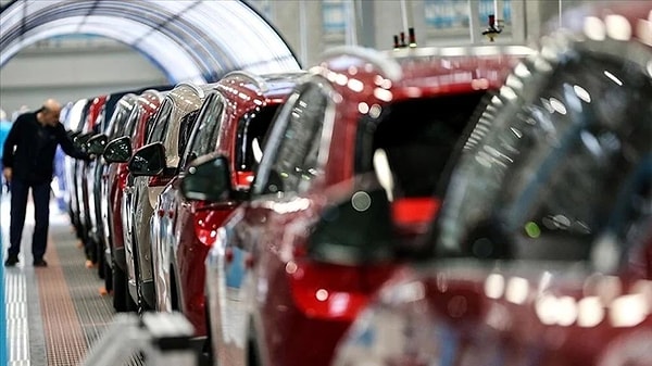 Geçtiğimiz günlerde, binek otomobillerin ÖTV oranlarına esas ÖTV matrahları ile oranları yeniden belirlenmesine ilişkin Cumhurbaşkanı Kararı Resmi Gazete'de yayımlanmıştı.