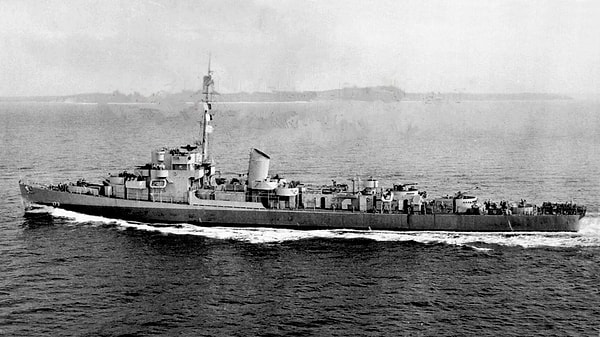 Carl Allen, deney sırasında SS Andrew Furuseth adlı gemide görevli olduğunu ve USS Eldridge’in gözleri önünde kaybolduğunu iddia etti.