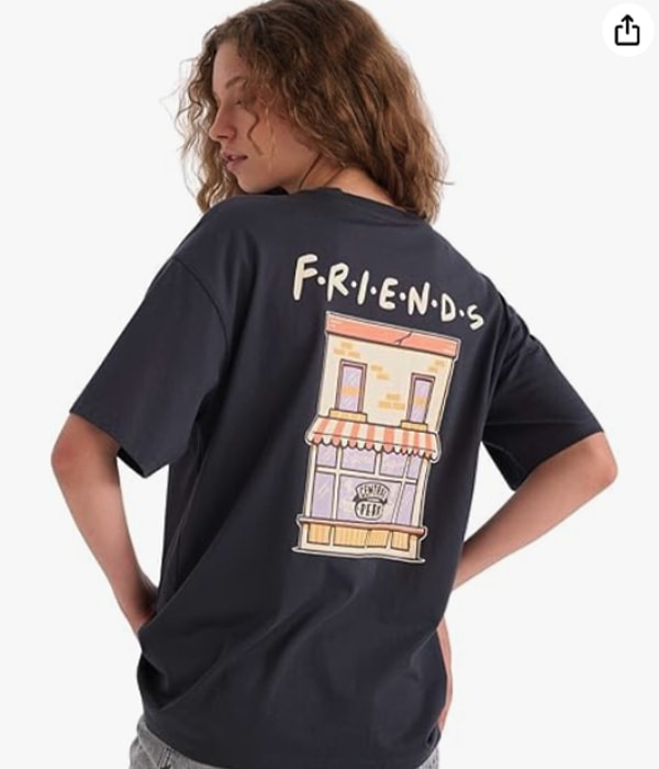 Friends hayranları bu tişörte bayılacak.
