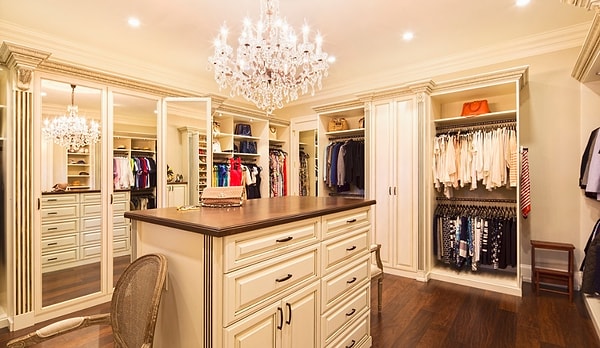 Moda meraklıları için giyinme alanı!