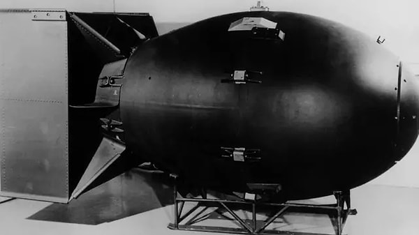 8. Atom bombası hangi yüzyılda geliştirilmiştir?