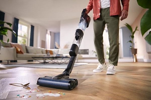 Philips AquaTrio 9000 ile iki başlık, iki süpürge gücünde performans sunuyor.