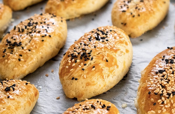 1. Kolay poğaça tarifi