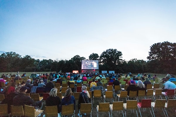 Bomontiada Summer Cinema – Nostalgia in the Heart of the City