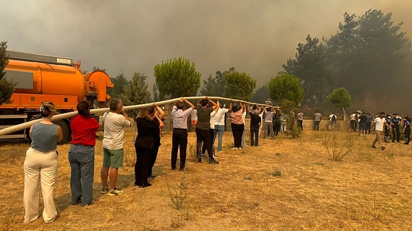 Devlet hastanesi ve yaşlı bakım merkez tahliye edildi.