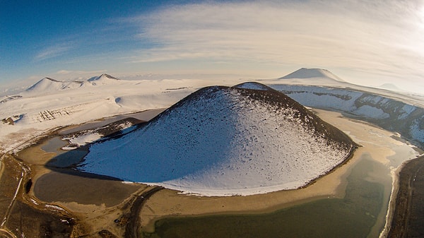 8. Admire the Enchanting Views of Meke Lake and Acıgöl in Karapınar