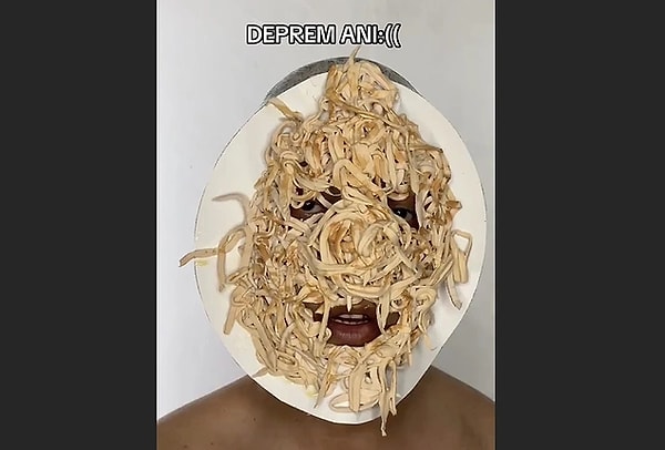 Plastik makyajlarıyla tanınan Efe Soykaraman depreme yine ilginç bir makyaj yaptığı sırada yakalandı.