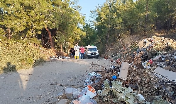 Cesedi bidona koyup doğum günü partisi yapmış
