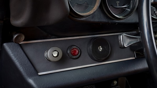 Porsche, kuruluşundan bu yana spor otomobiller üretmeye odaklandı ve motorsporlarındaki varlığıyla bilindi.