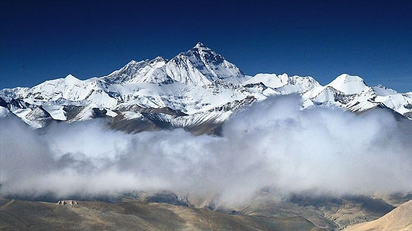 Everest Dağı'na tırmanmanın ücreti ne kadar?