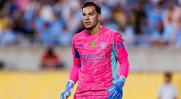 Galatasaray'ın artık tek gündemi kaleci... Kale için düşünelen isim ise Ederson!
