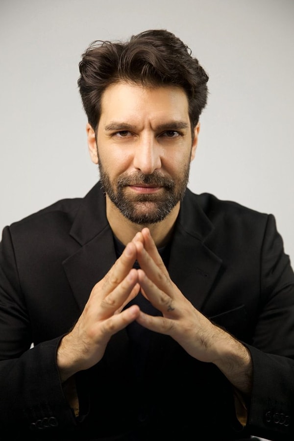 Taner Rumeli, özellikle İnadına Aşk dizisiyle ismini hafızalarımıza kazımıştı.