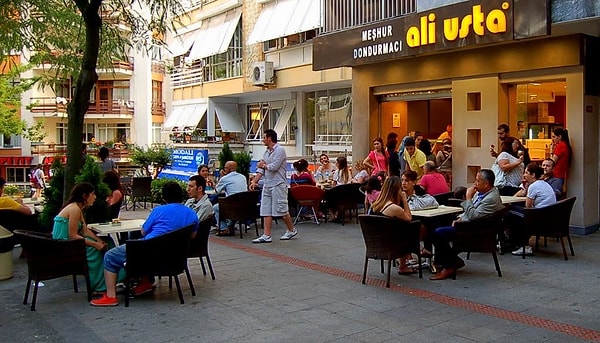 1. Meşhur Dondurmacı Ali Usta – Moda (Kadıköy)