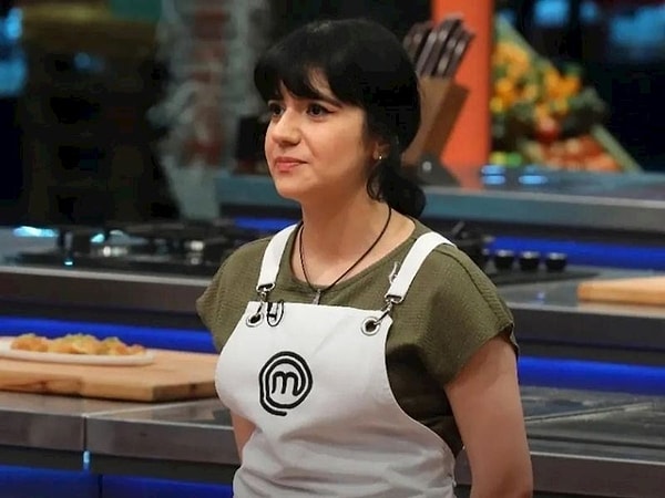 MasterChef'ten elenen Merve gündemden düşmüyor.