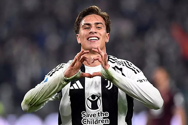 Hem milli takım hem de Juventus'un çok şey beklediği Kenan, taraftarın da sevgilisi olmuş durumda.
