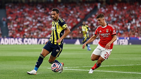 Fenerbahçe bu gece çok önemli bir maça çıkıyor. Portekiz'e avantajlı gitmek isteyen sarı lacivertlilerin rakibi Benfica...