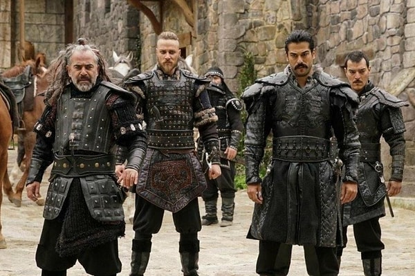 Kuruluş Osman, 2019 yılında yayın hayatına başlayan ve kısa sürede ATV’nin en çok izlenen yapımlarından biri haline gelen tarihi bir dizi.