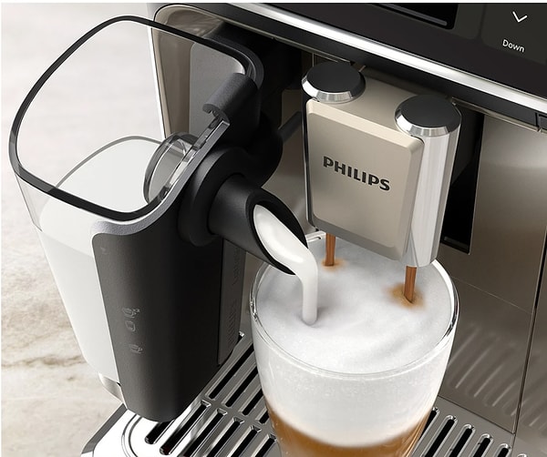 Philips EP5547/90 5500 Serisi LatteGo Tam Otomatik Espresso Makinesi