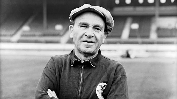 Eusebio'yu da Benfica'ya kazandıran Bela Guttmann oldu.