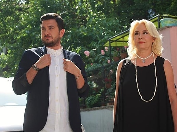 Yıllar önce hayatımıza giren, en çok da Kiralık Aşk dizisindeki "Koriş" rolüyle hafızalara kazınan Onur Büyüktopçu'yu mutlaka tanıyorsunuzdur.