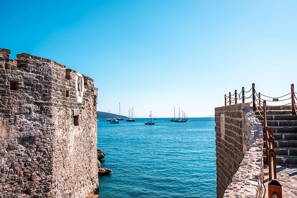 2. Take a historical journey with Bodrum Castle and the Underwater Archaeology Museum