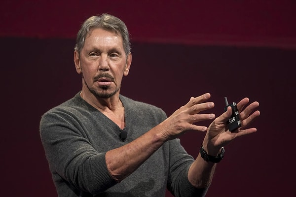 Larry Ellison, Microsoft’un en büyük rakibi Oracle’ın kurucusu.