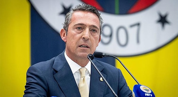 Ali Koç taraftarla bir araya gelmeye devam ediyor.