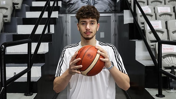 Alperen Şengün'ün Banvit ve Beşiktaş kariyerleri bugünlerin habercisiydi.
