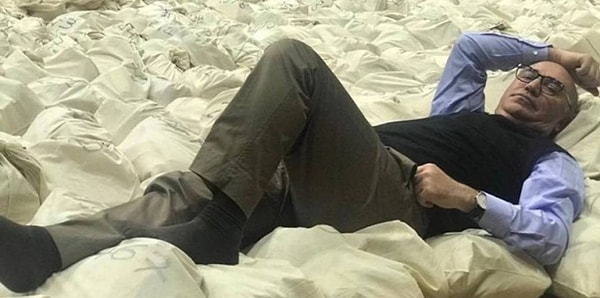 Mahmut Tanal ilginç ve epik anlar serisine bugün bir yenisini daha ekledi.