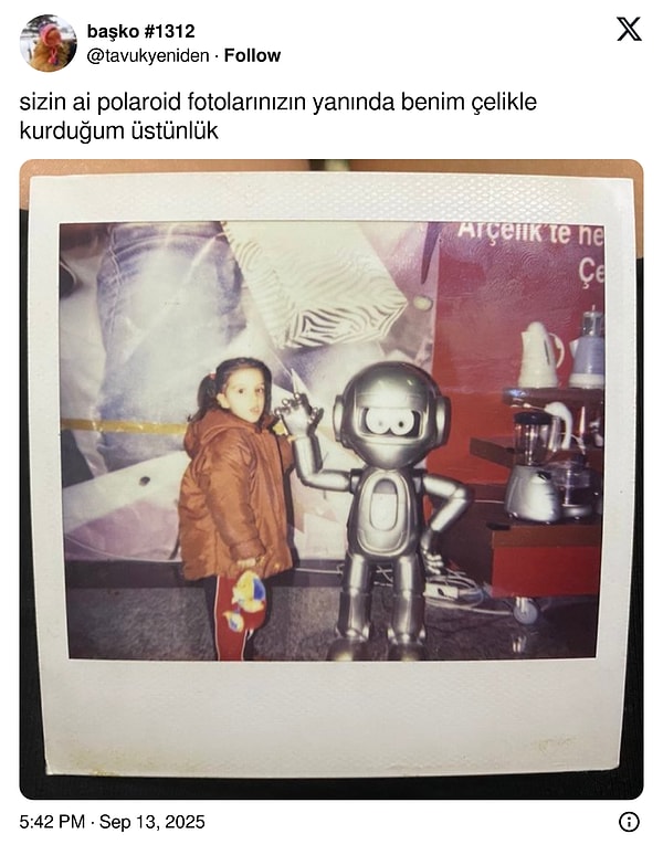 Şu sıralar elinizi salladığınızda polaroid fotoğraflara denk geliyorsunuz.