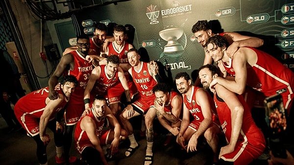 14 Eylül 2025 tarihinde Letonya'nın Riga şehrindeki Arena Riga'da oynanan EuroBasket 2025 finalinde Almanya'ya 88-83 mağlup olarak tarihindeki ikinci Avrupa ikinciliğini elde etmişti.