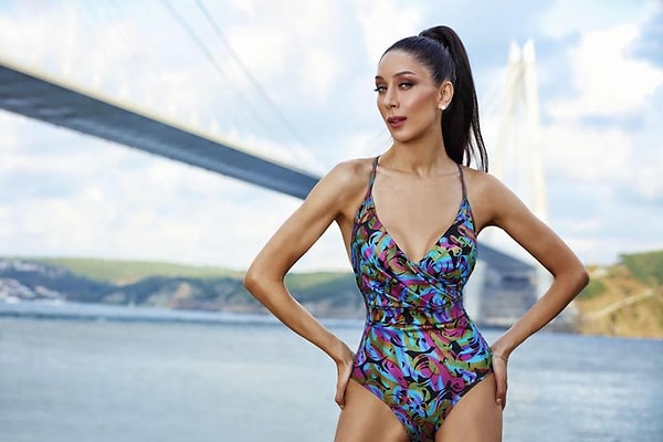Türk moda dünyasının bir dönem en dikkat çekici isimlerinden biri olan Ece Gürsel'in adını mutlaka duymuşsunuzdur.