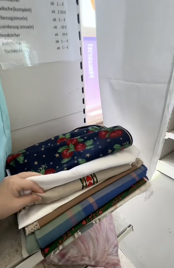 Görmüş olduğunuz tüm bu masa örtülerinin fiyatı 6 euro!