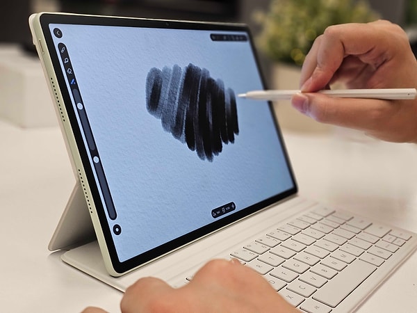 GoPaint, profesyonel çizim yapanlar için adeta dijital bir stüdyo gibi.