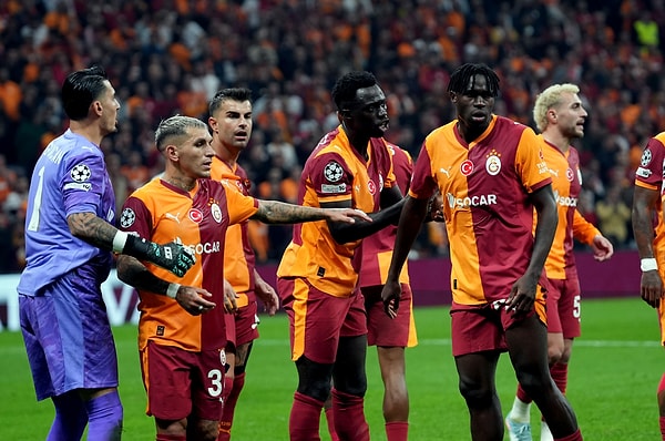Galatasaray, Şampiyonlar Ligi’nde çıktığı ikinci maçta İngiltere Premier Lig’in son şampiyonu Liverpool’u konuk etti.
